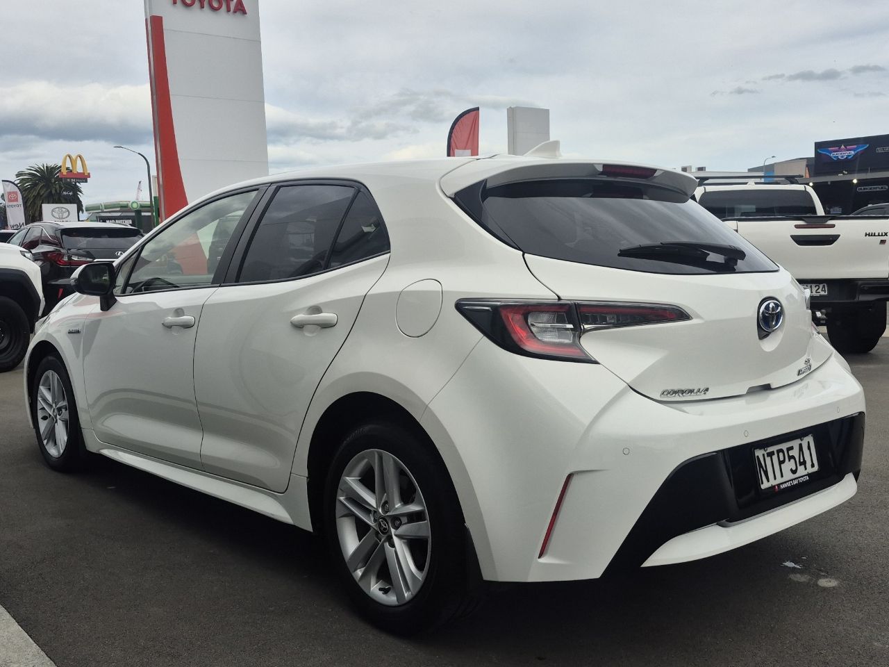 Vehicle image 5