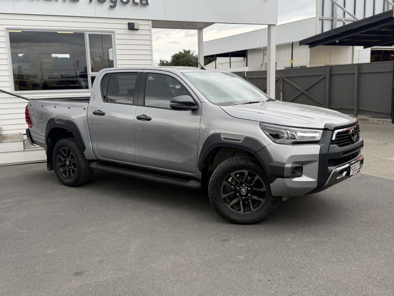 Vehicle image 3