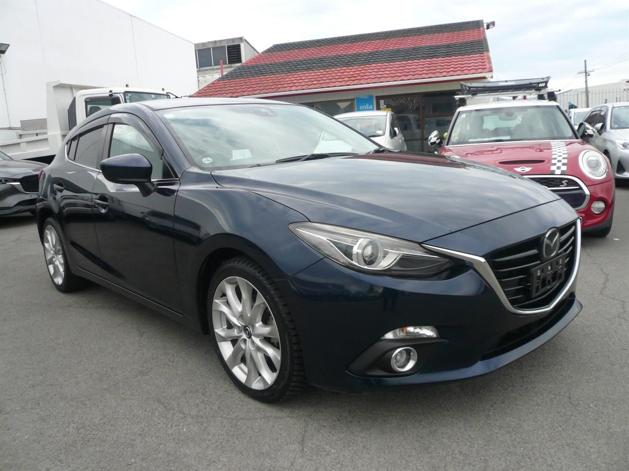 Vehicle image 3