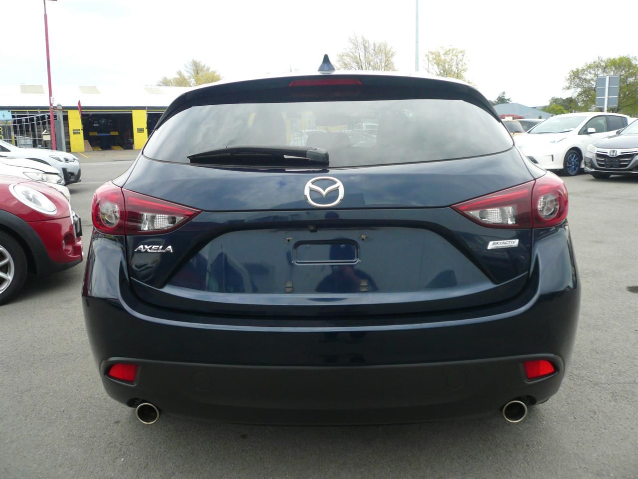 Vehicle image 5