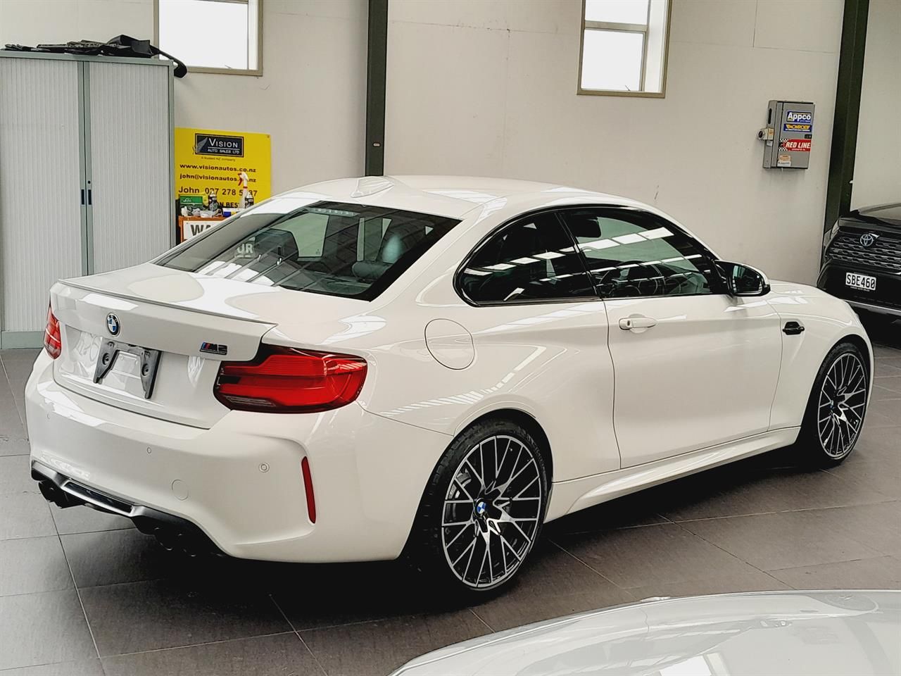 Vehicle image 4