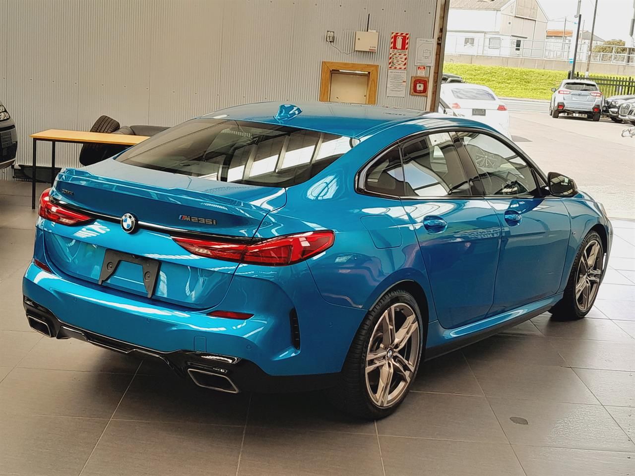 Vehicle image 4