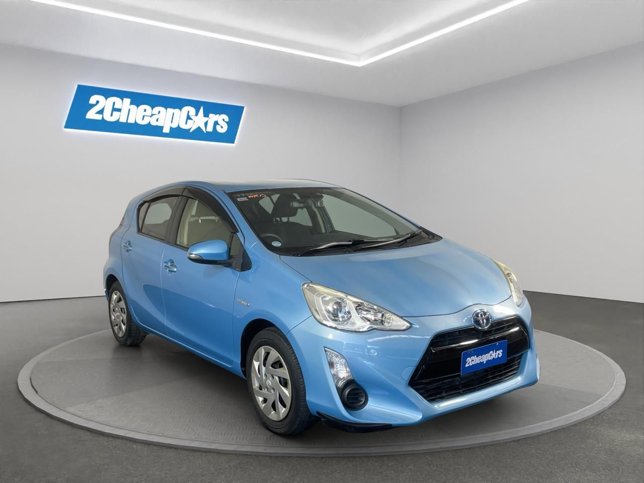 Vehicle image 3