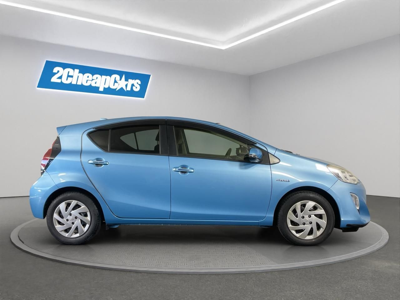 Vehicle image 4