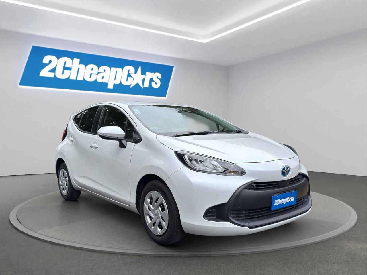 Vehicle image 3