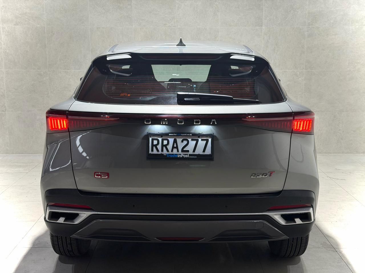 Vehicle image 5