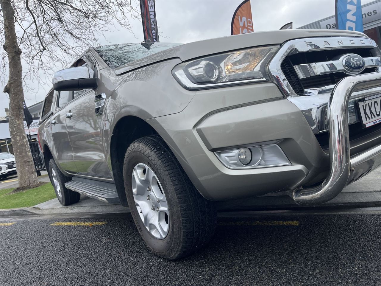 Vehicle image 4