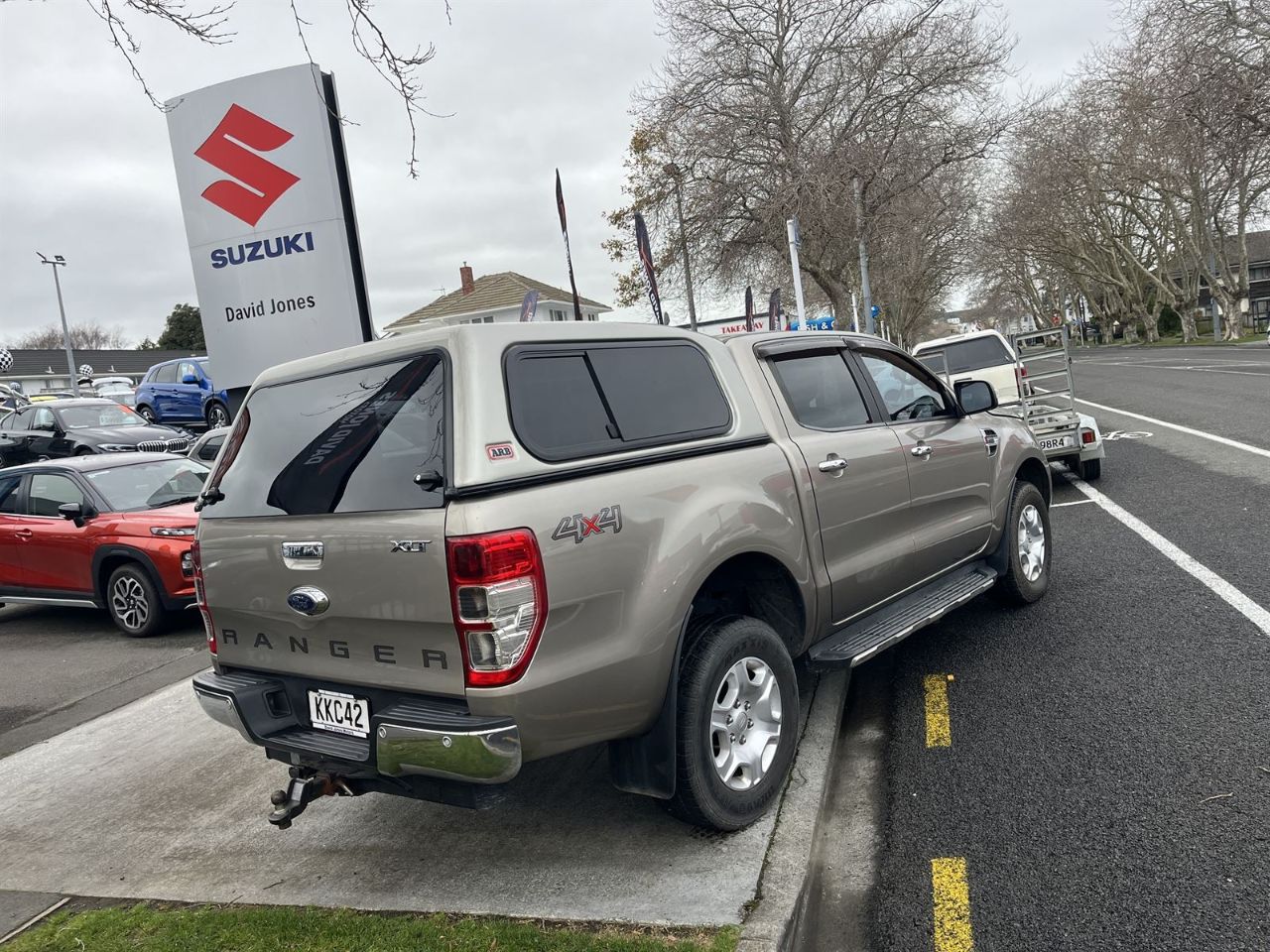 Vehicle image 5