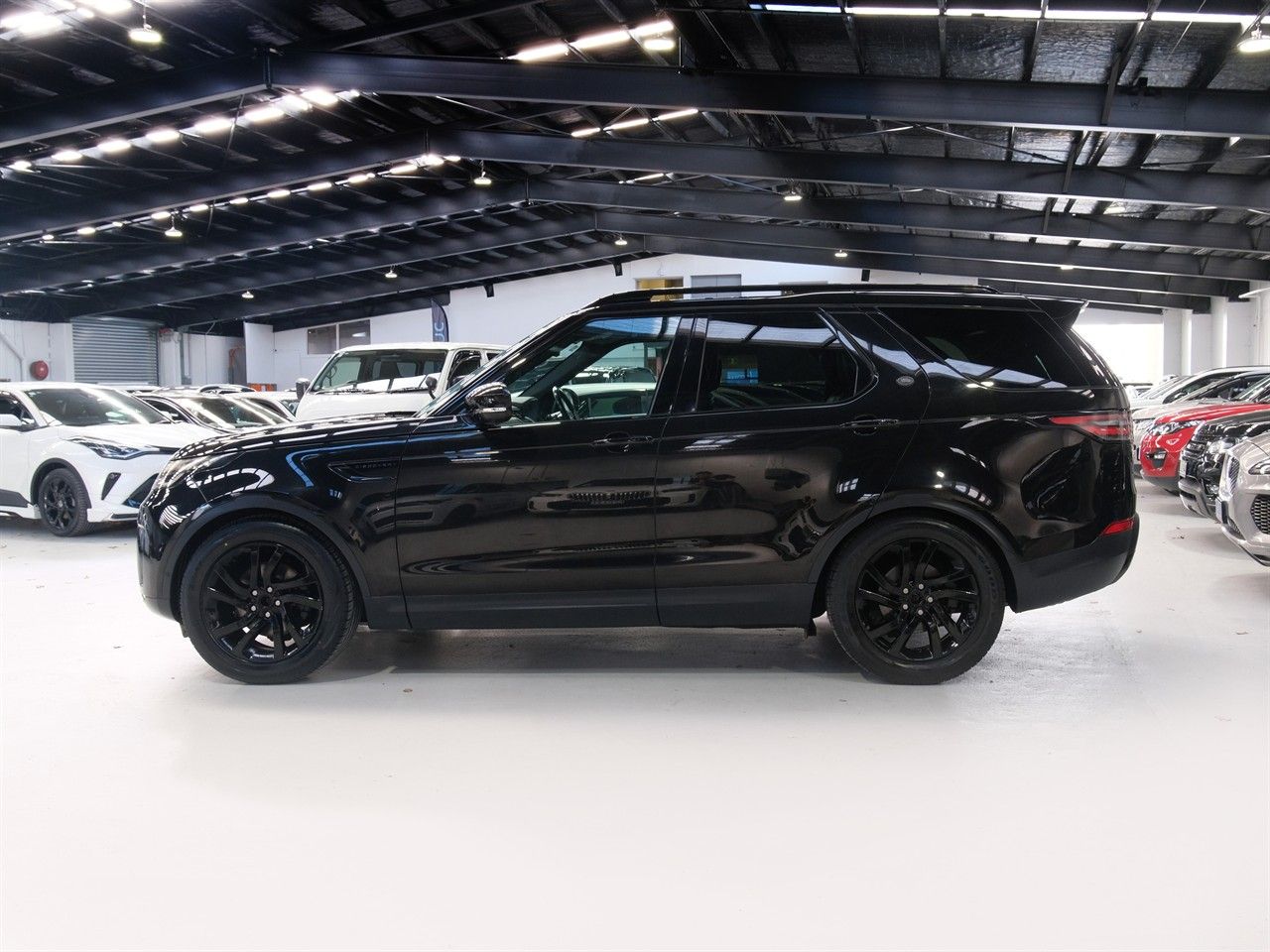 Vehicle image 5