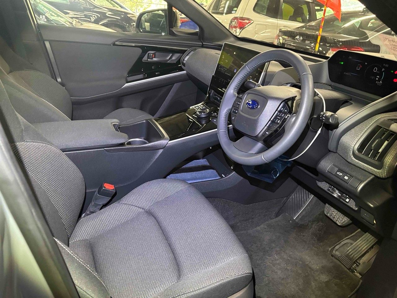 Vehicle image 5