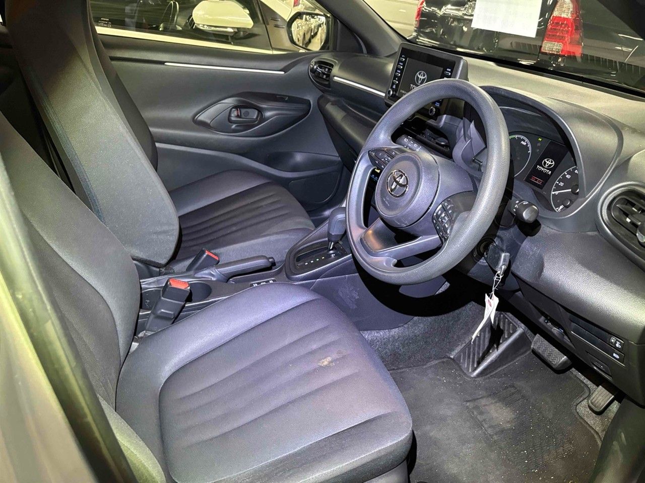 Vehicle image 3