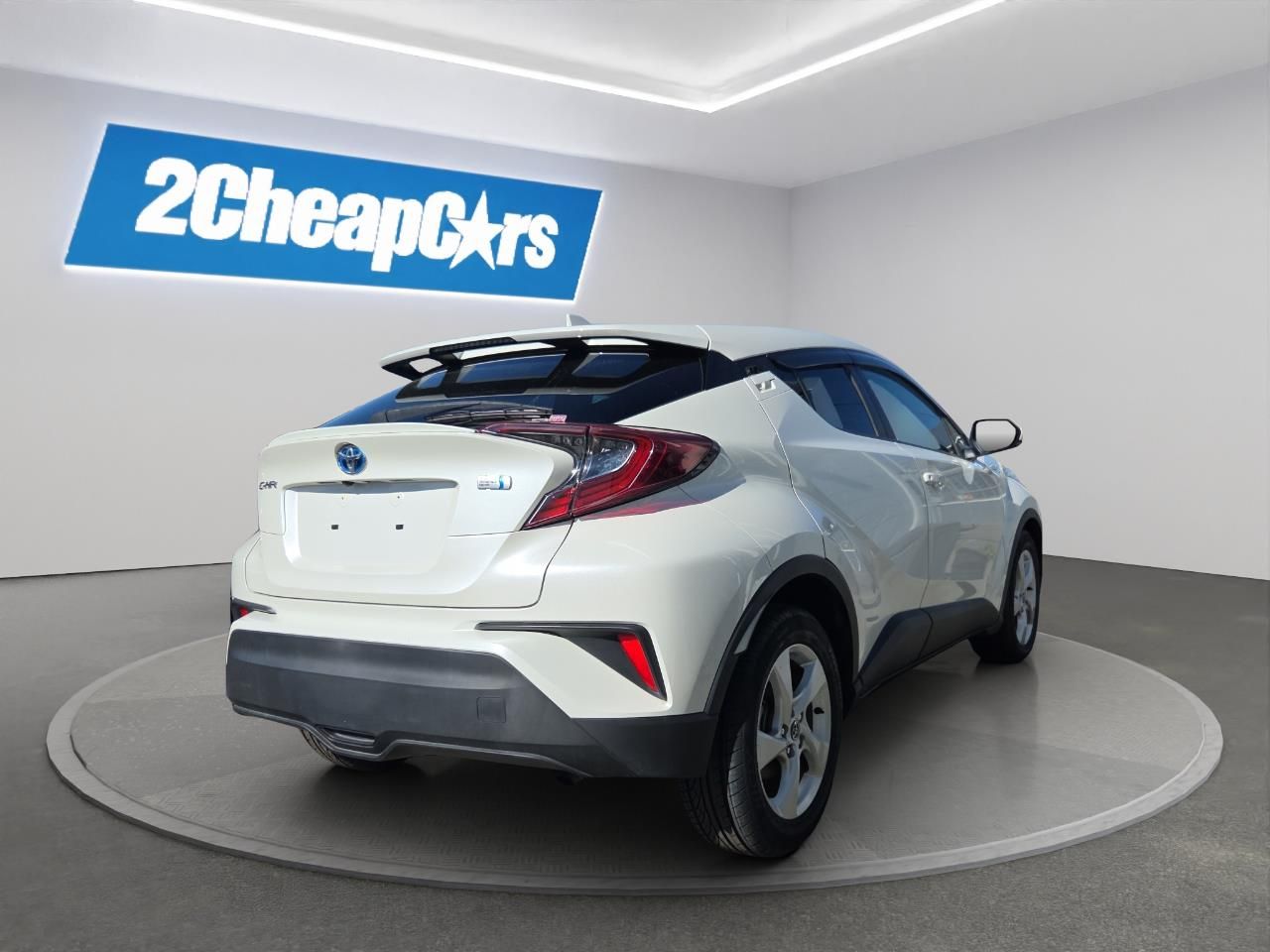 Vehicle image 5