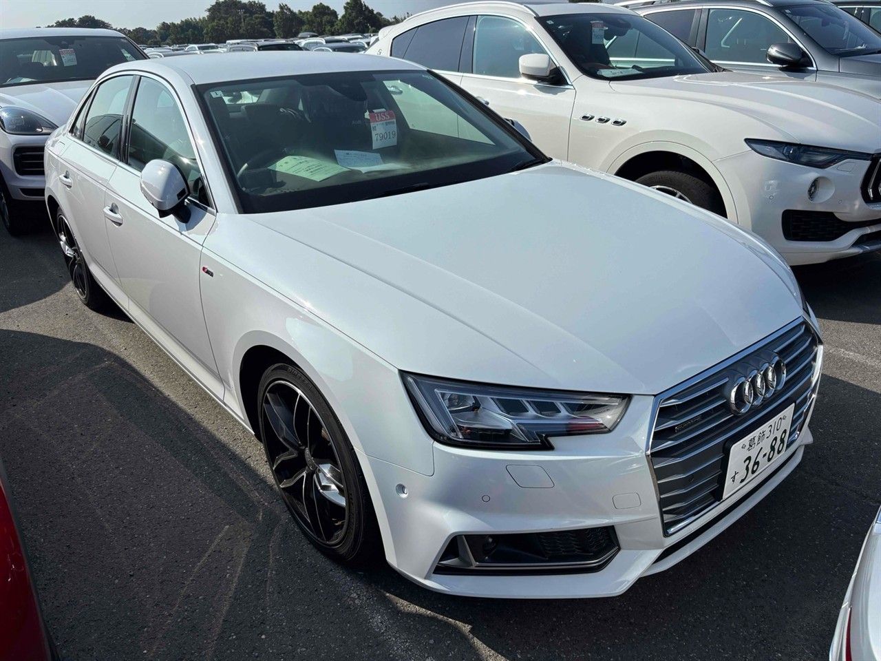 Vehicle image 4