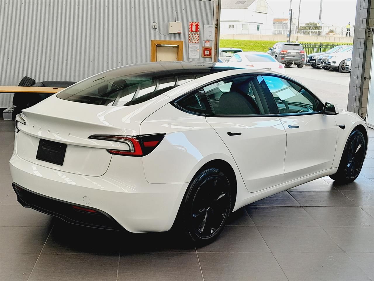 Vehicle image 5