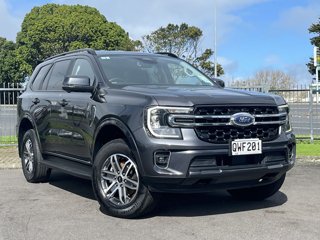 Vehicle image 3