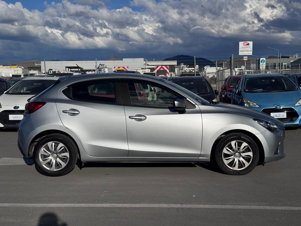 Vehicle image 4