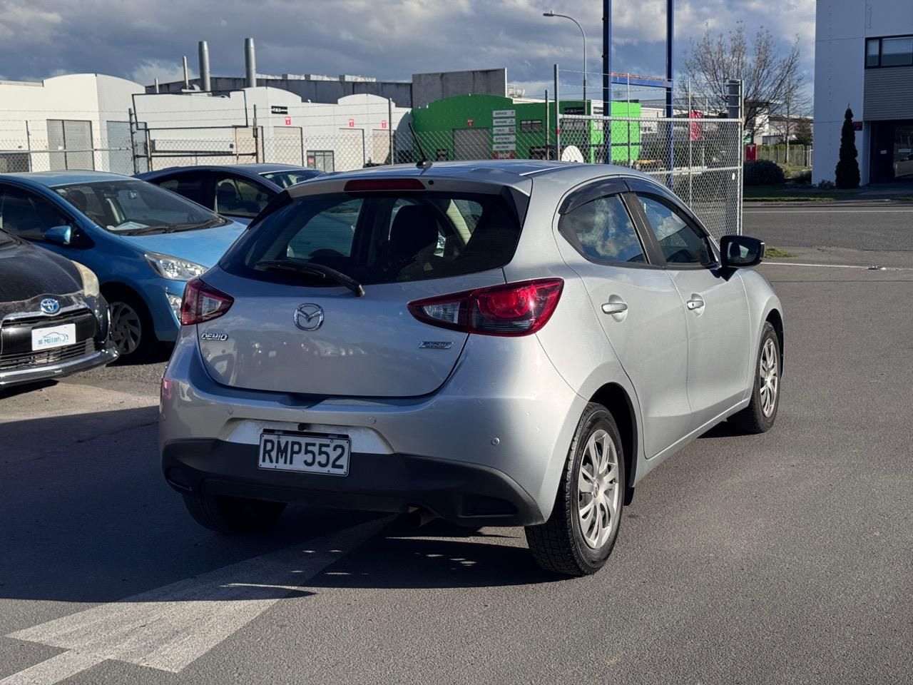 Vehicle image 5