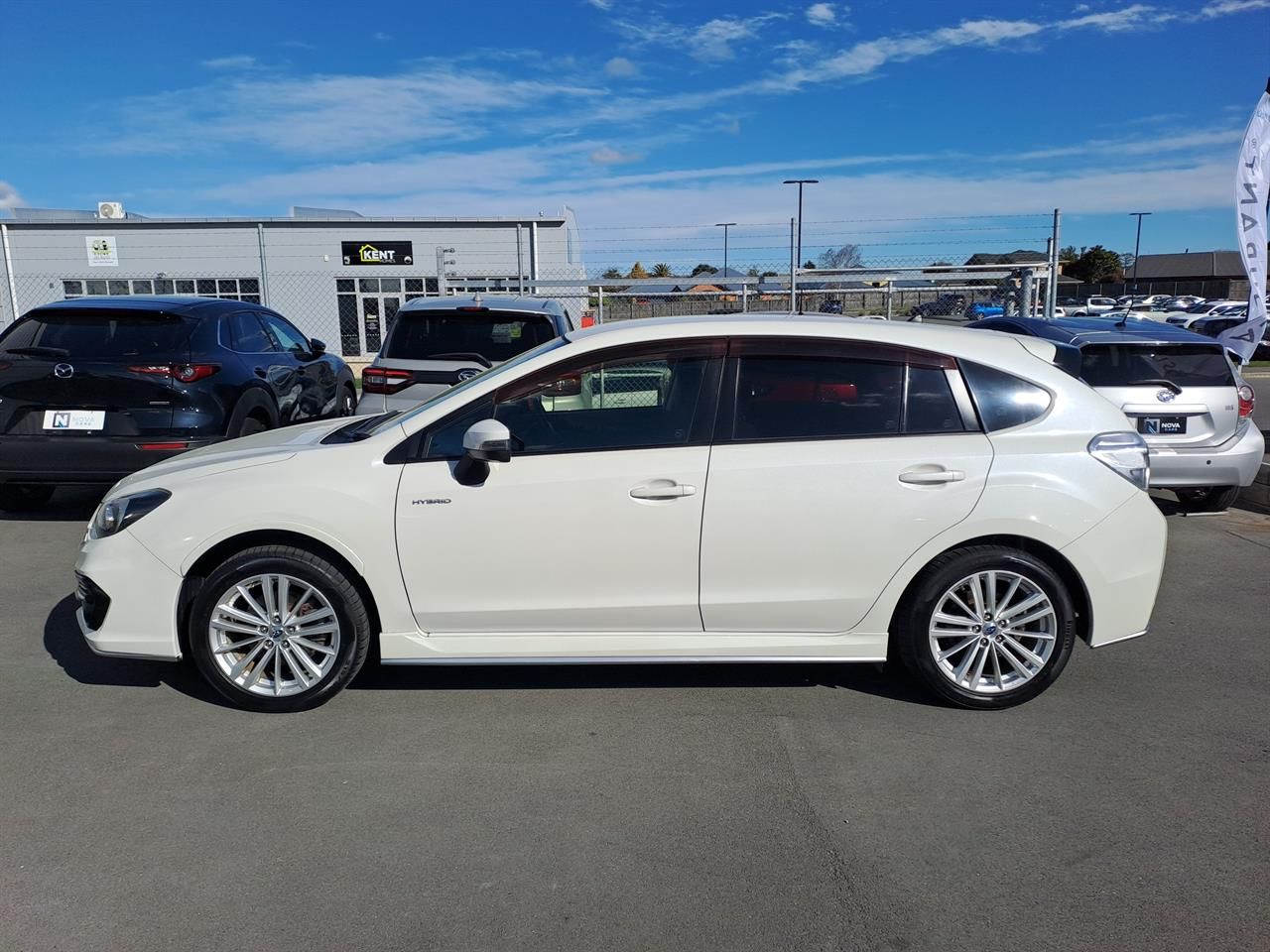 Vehicle image 4