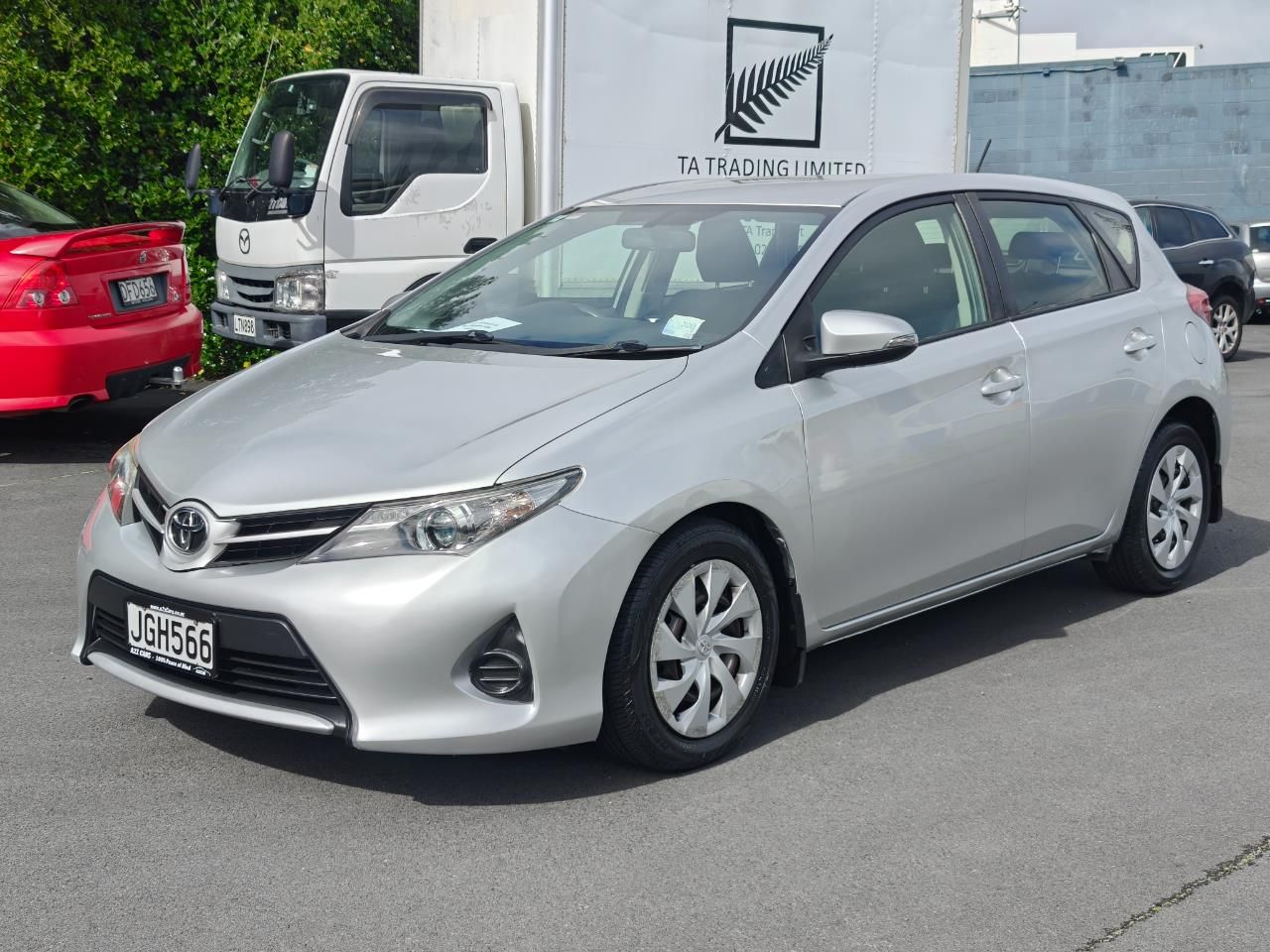 Vehicle image 3