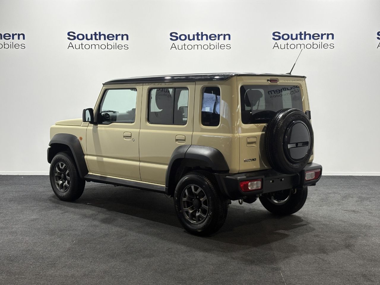 Vehicle image 5