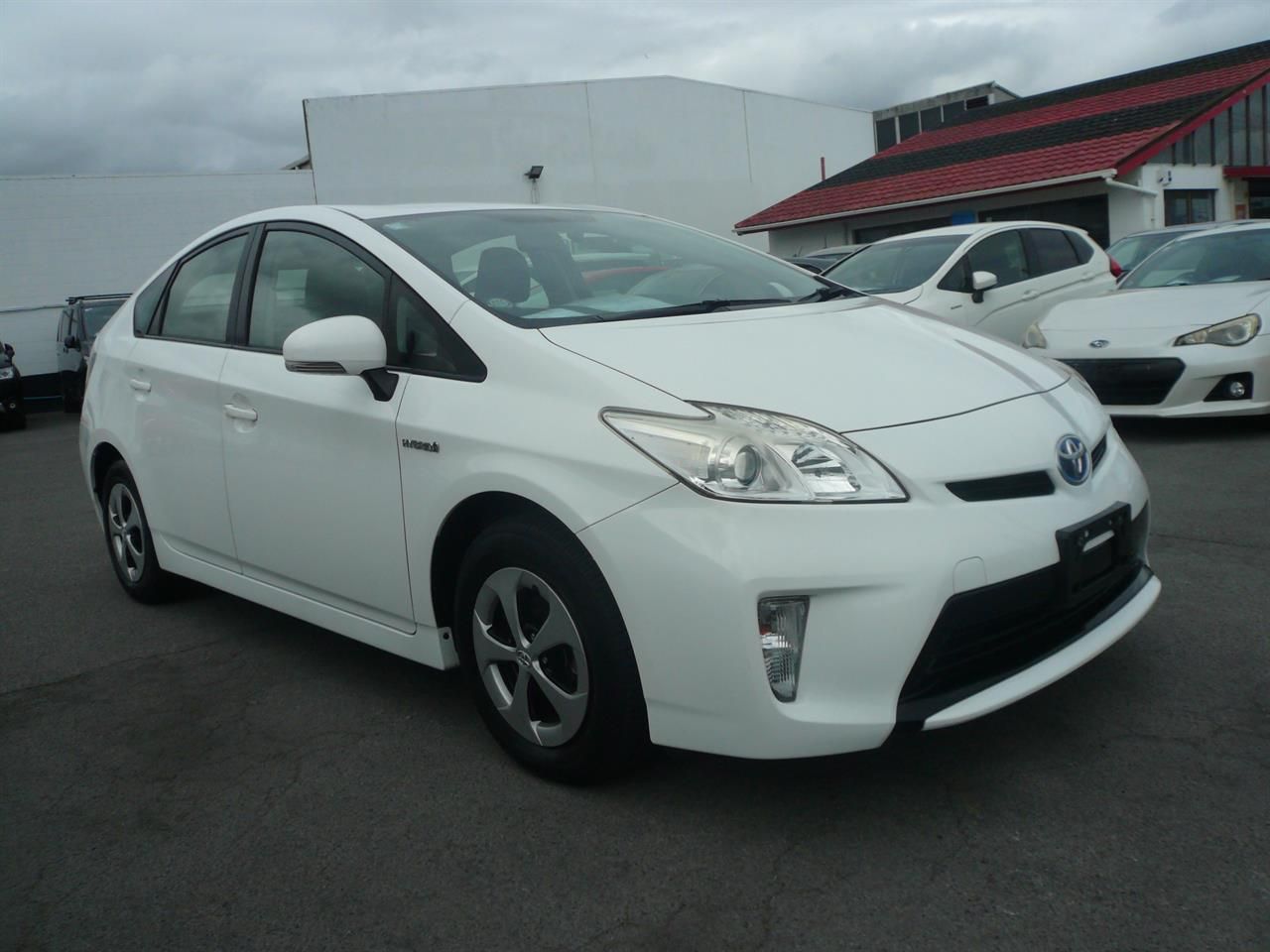 Vehicle image 3
