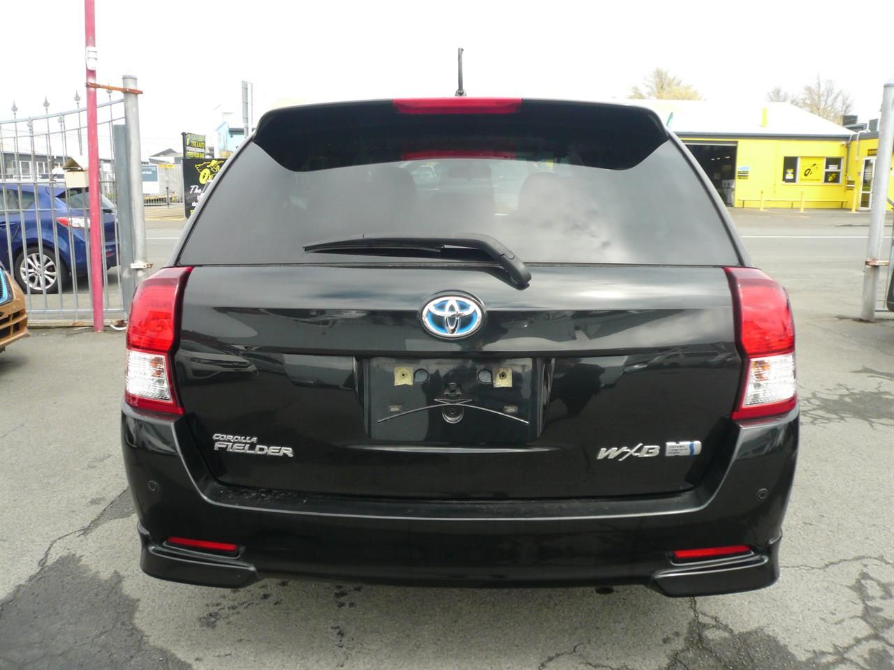 Vehicle image 5
