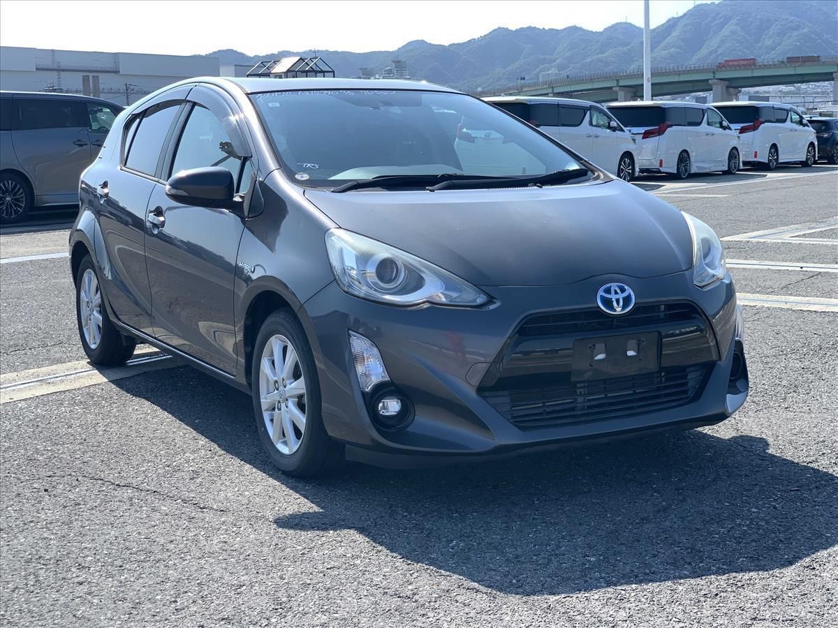 Vehicle image 2