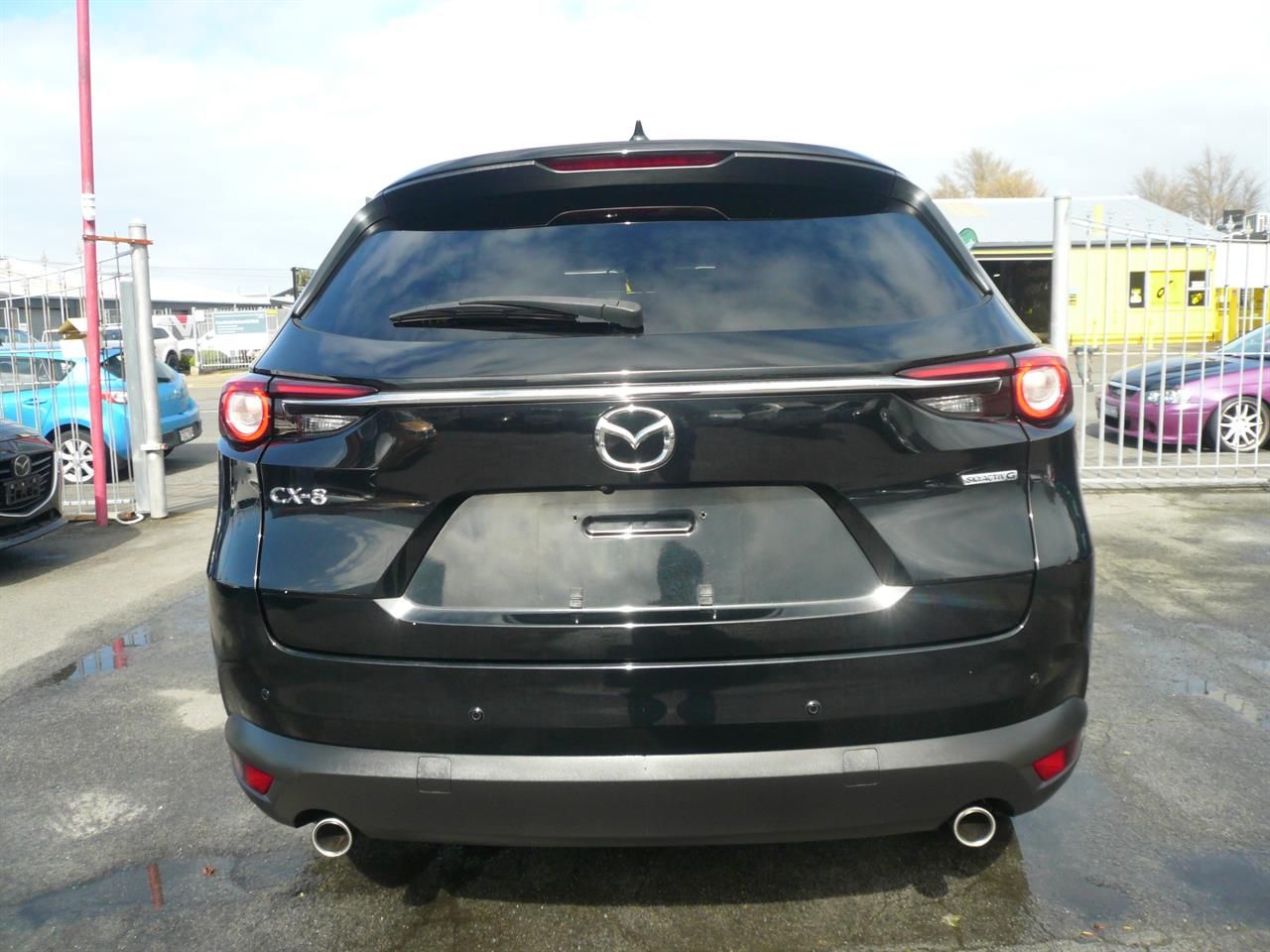 Vehicle image 5