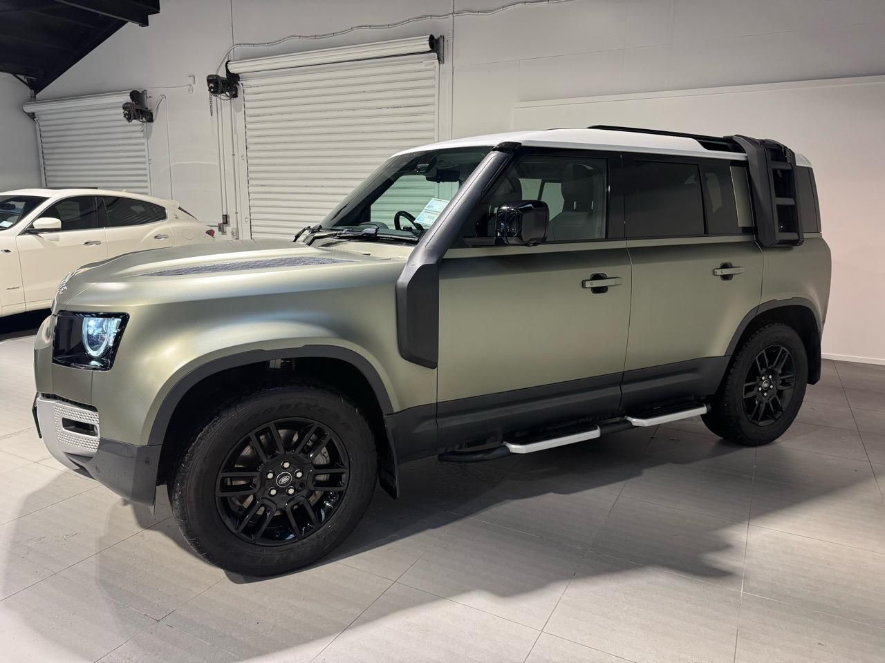 Vehicle image 3
