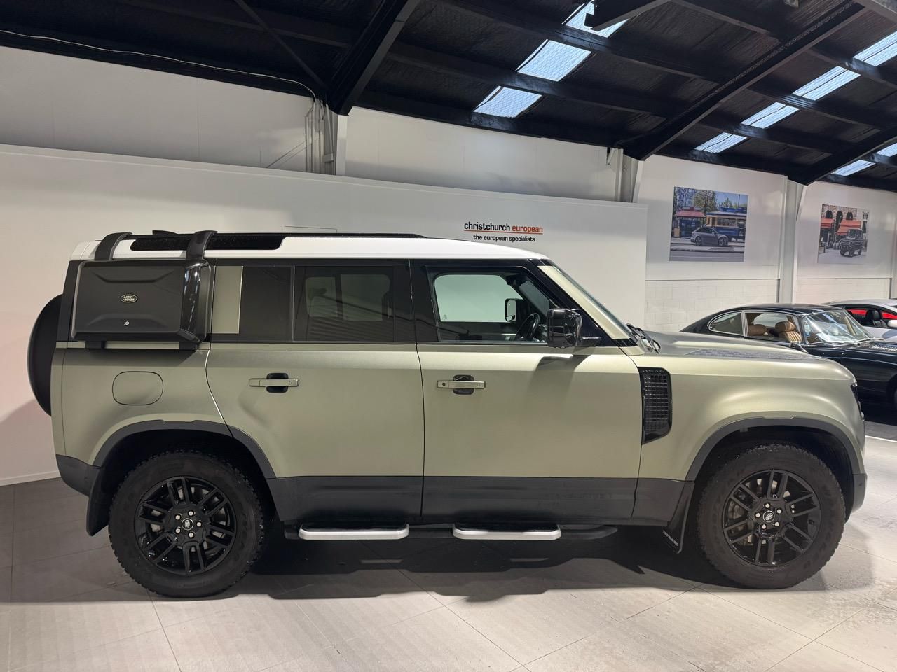 Vehicle image 4