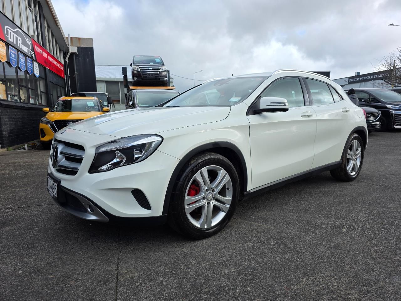 Vehicle image 4