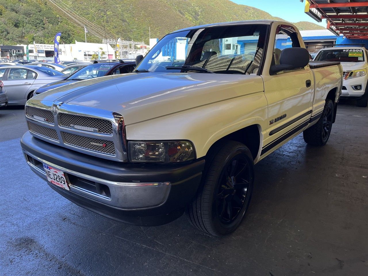 Vehicle image 3