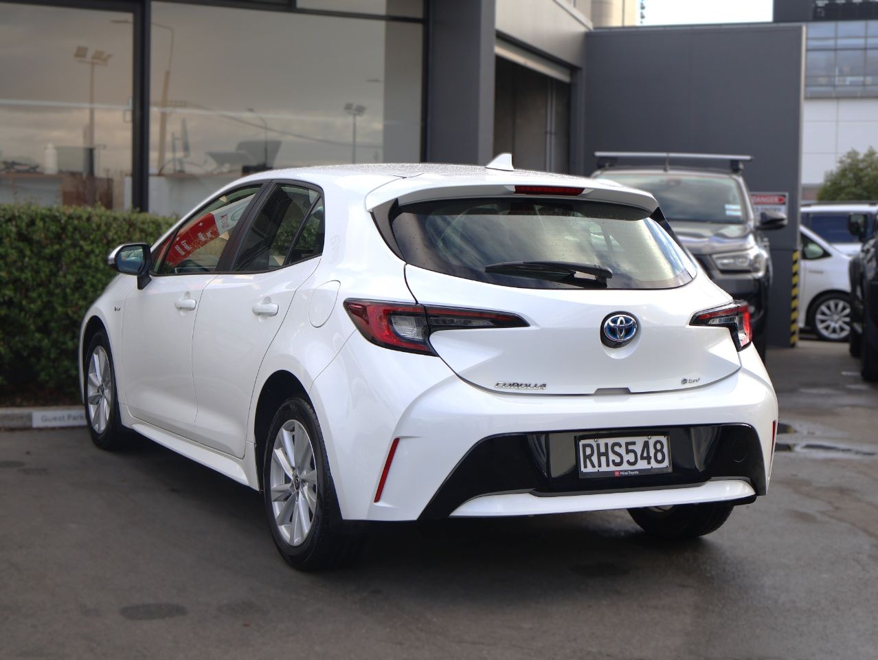 Vehicle image 5