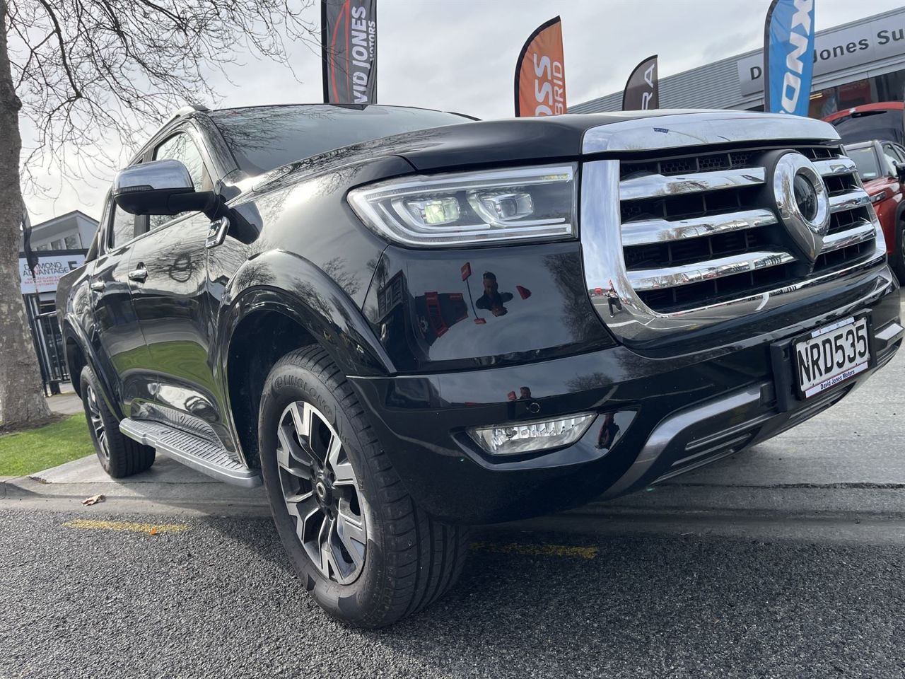 Vehicle image 3