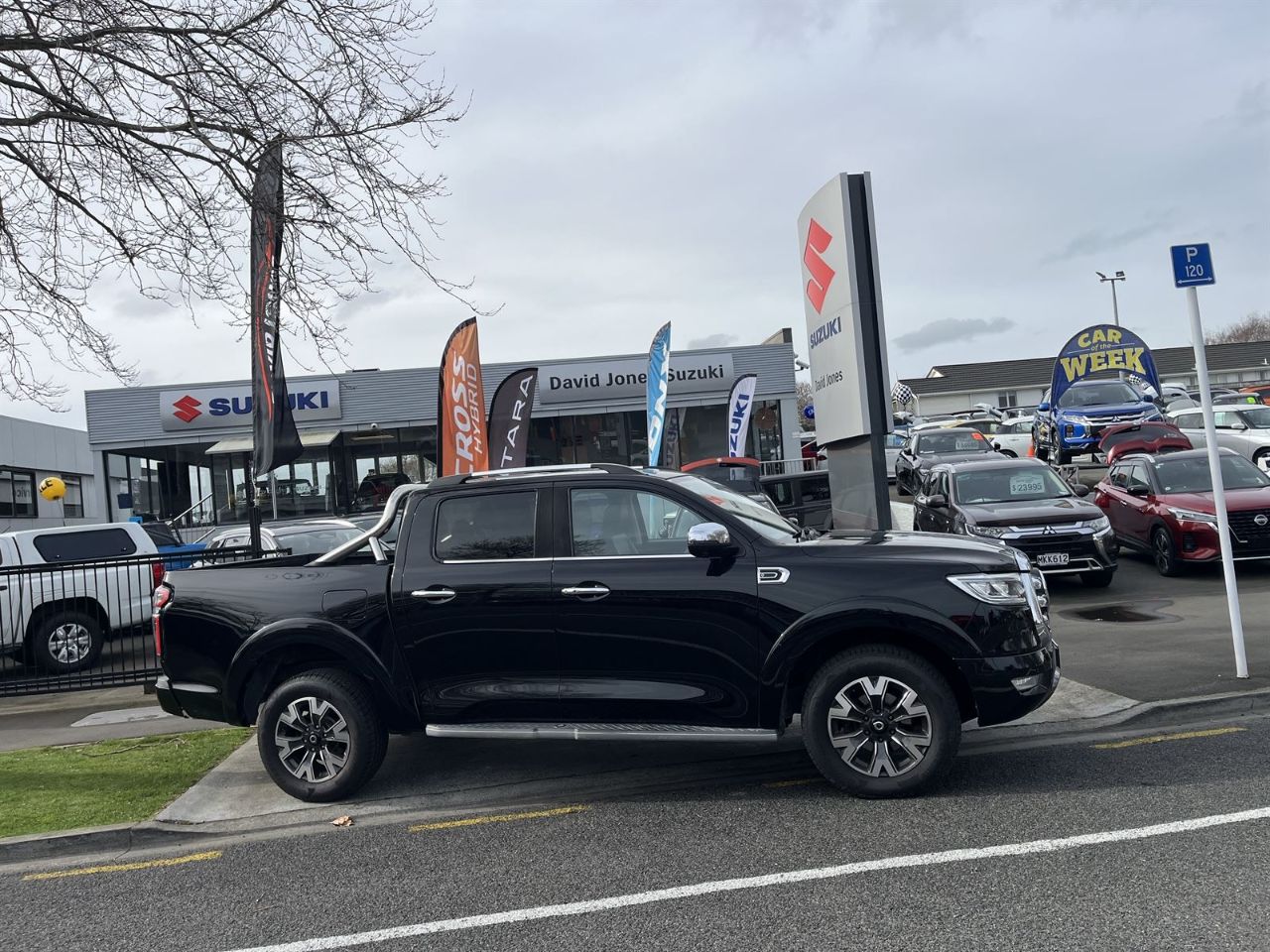 Vehicle image 4