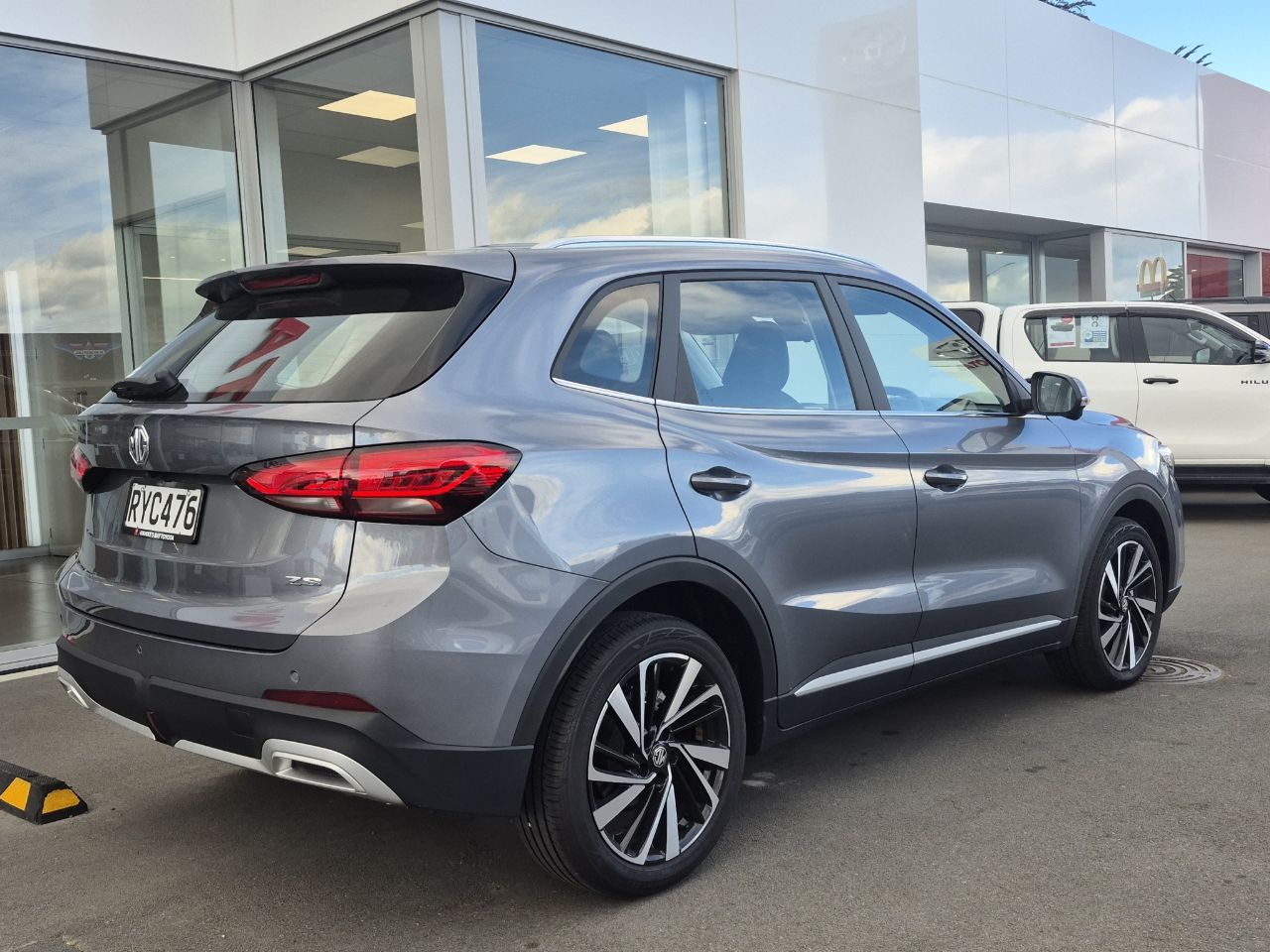 Vehicle image 3