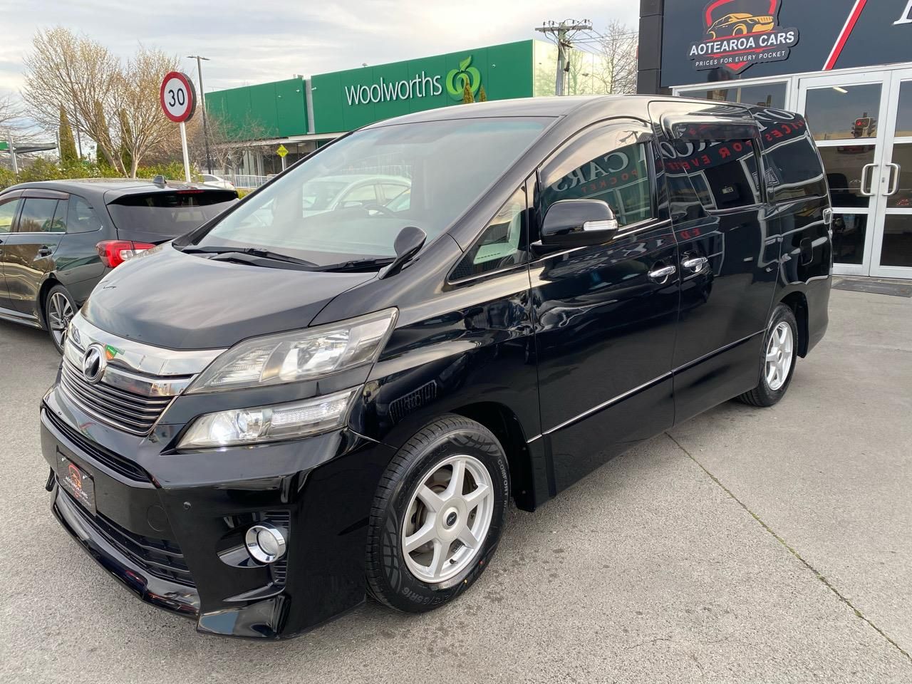 Vehicle image 3