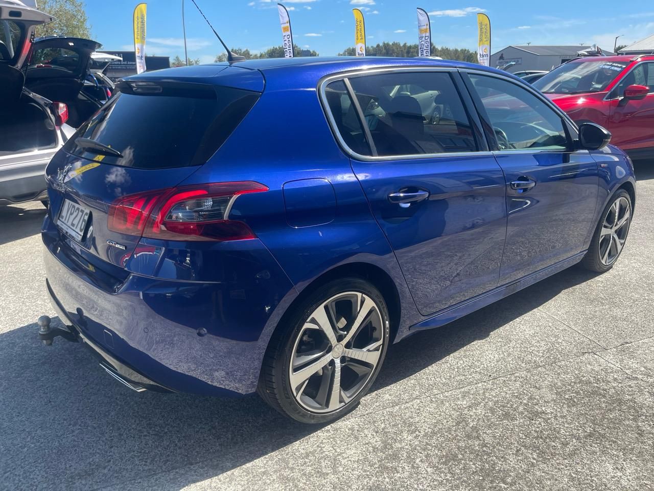 Vehicle image 4