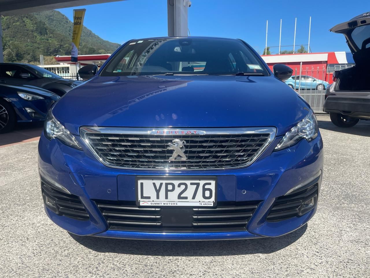 Vehicle image 5