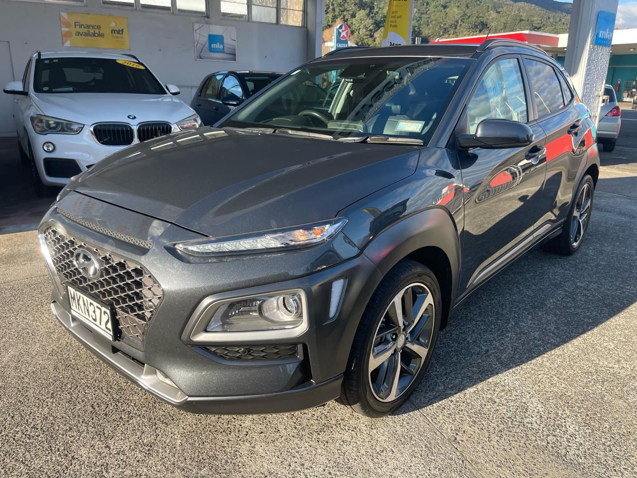 Vehicle image 5