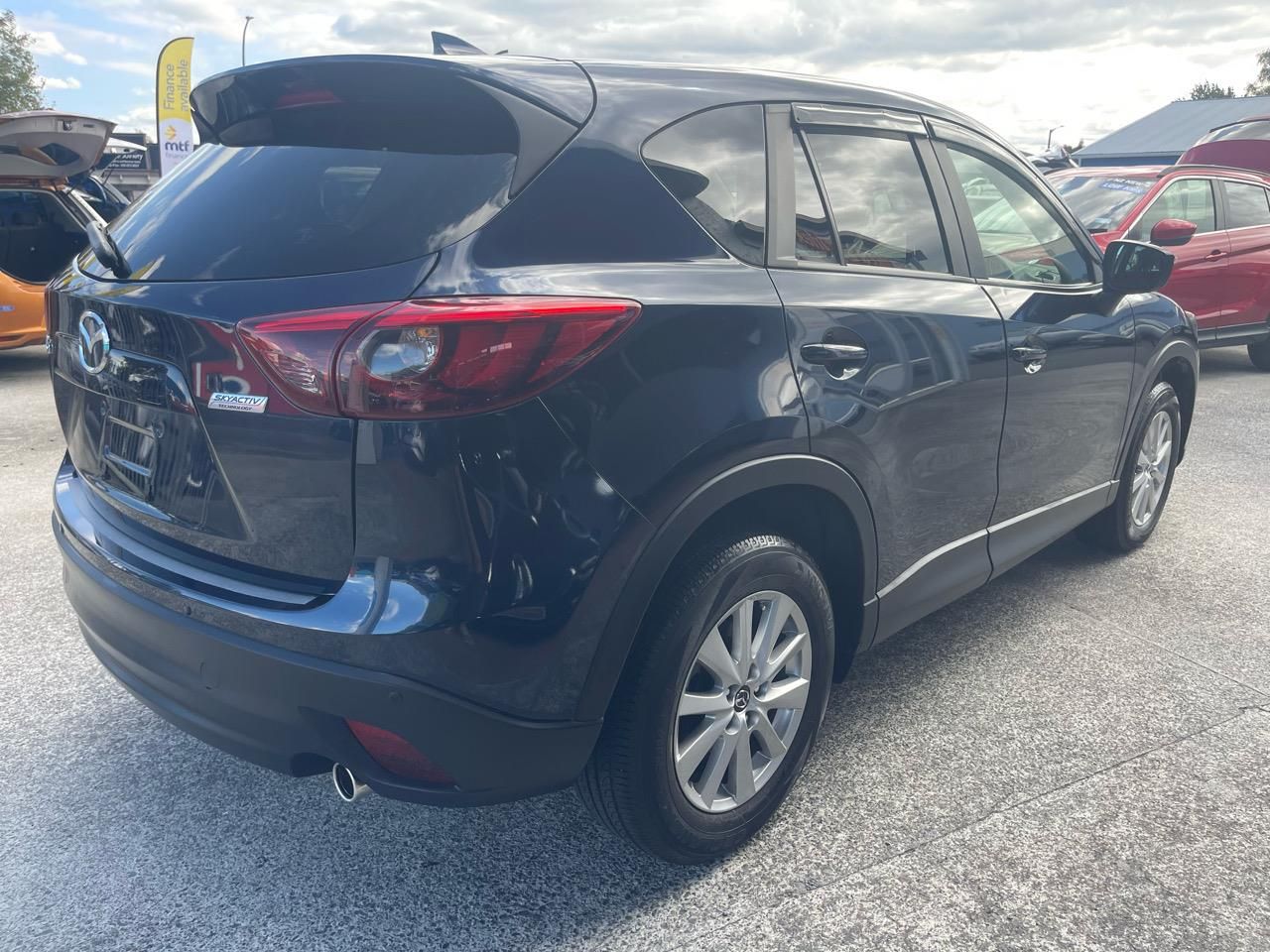 Vehicle image 4