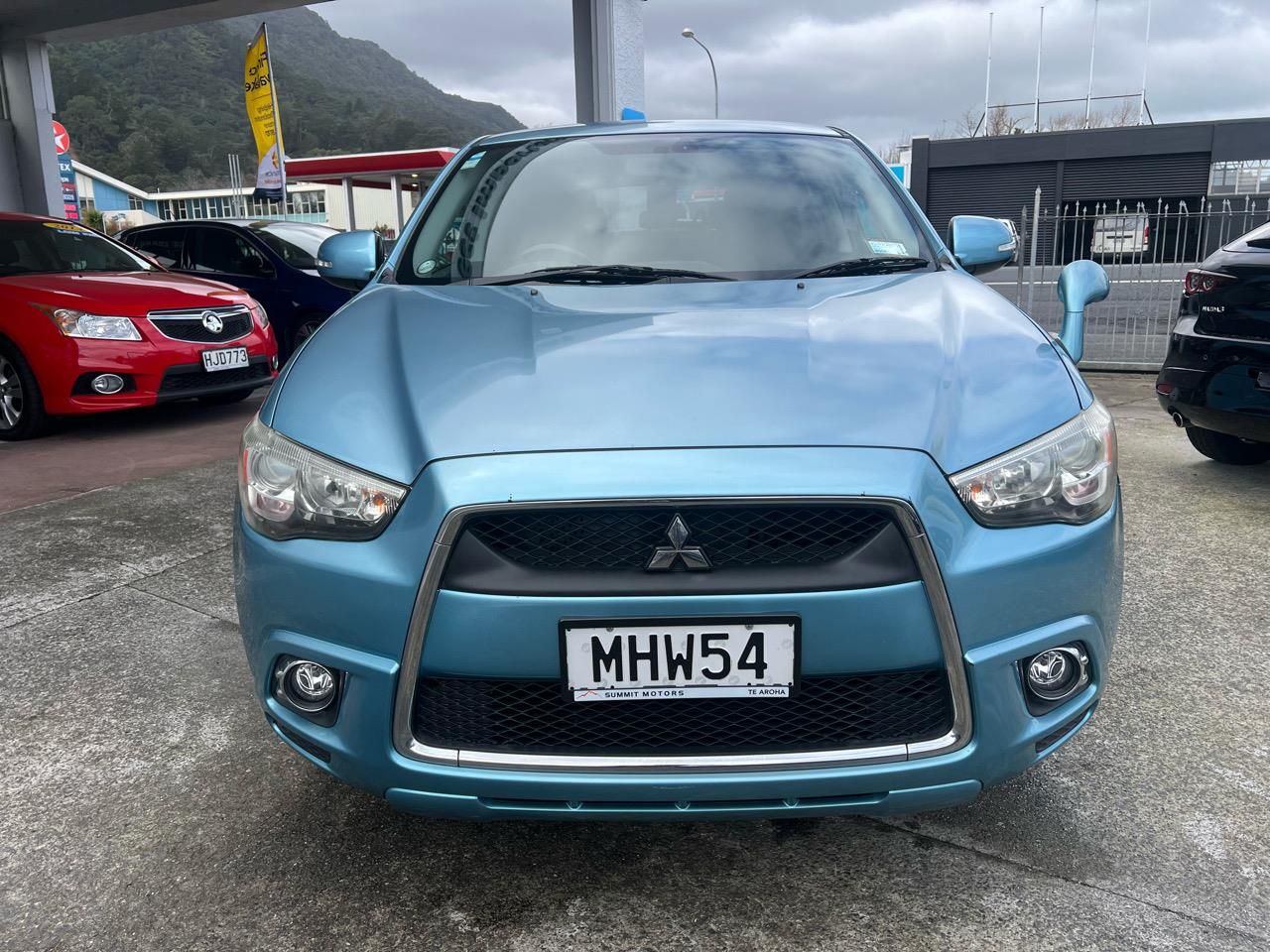 Vehicle image 4