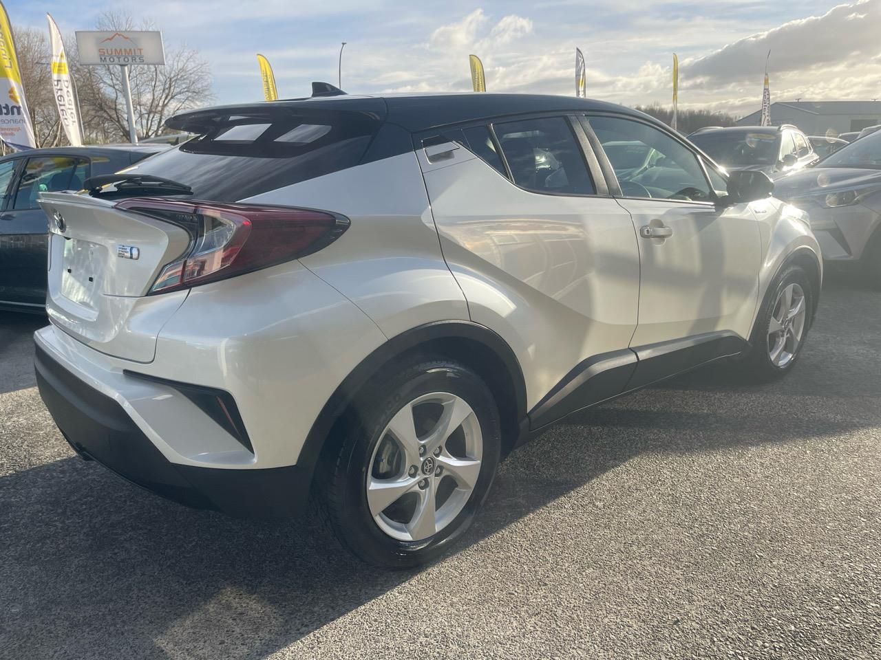 Vehicle image 3