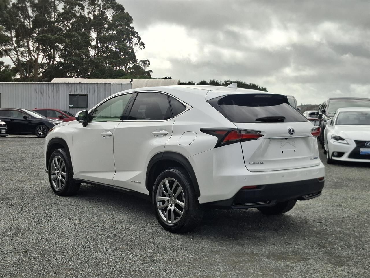 Vehicle image 5
