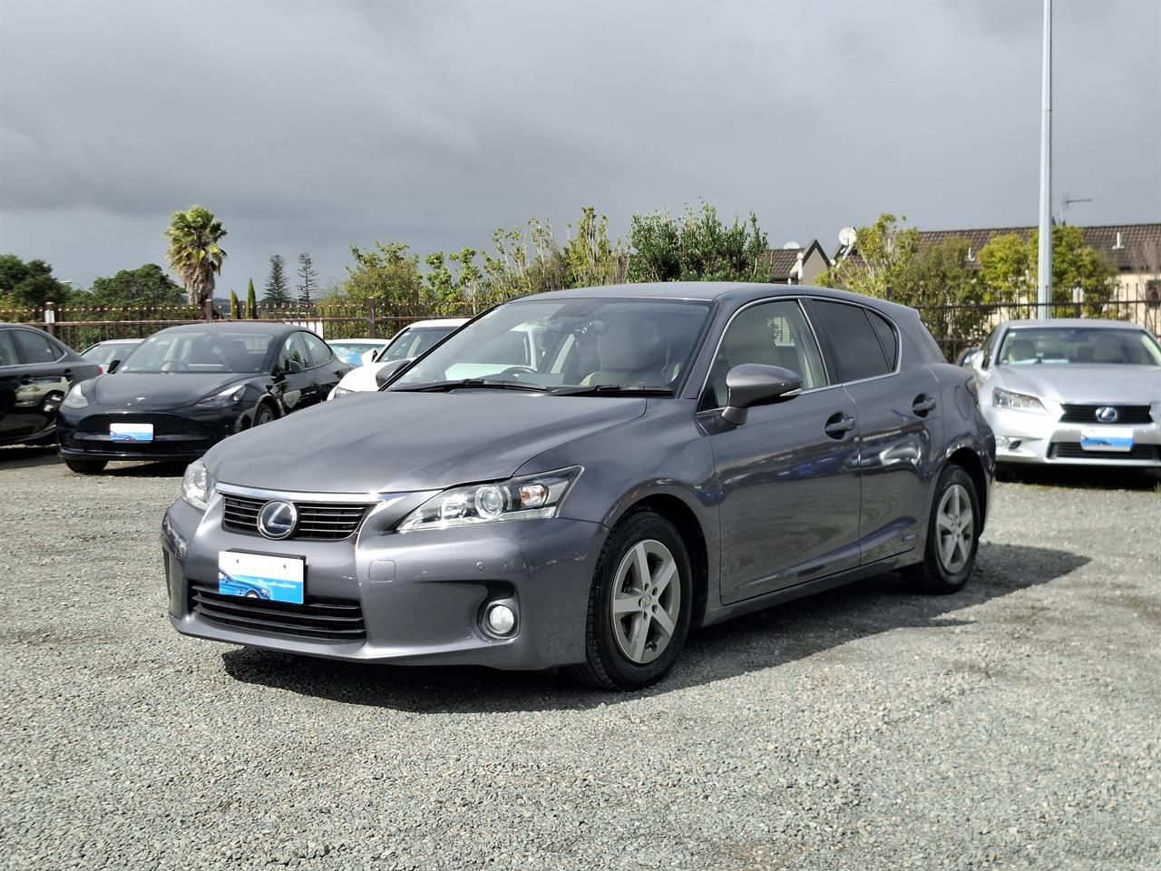 Vehicle image 3