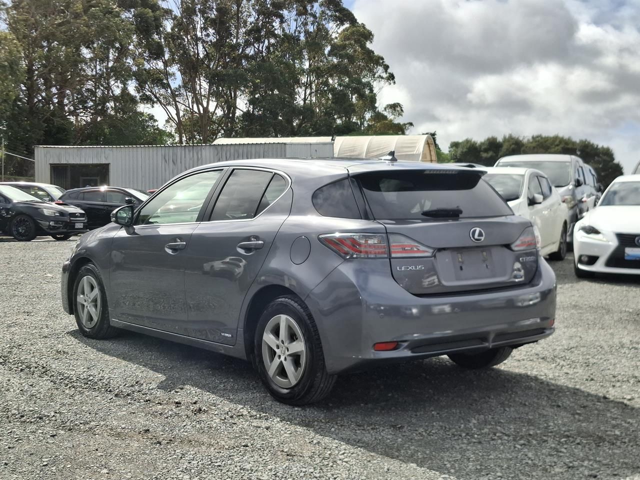 Vehicle image 5