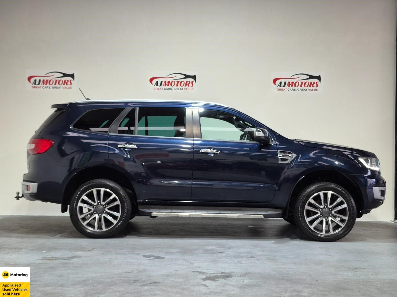 Vehicle image 3