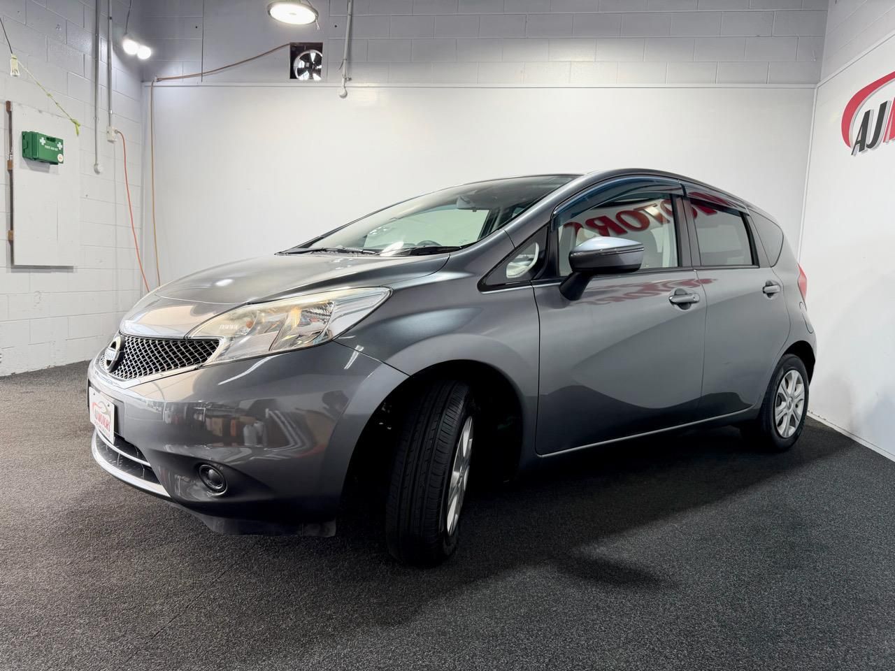 Vehicle image 3