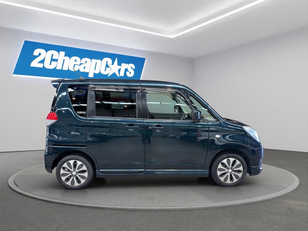Vehicle image 4