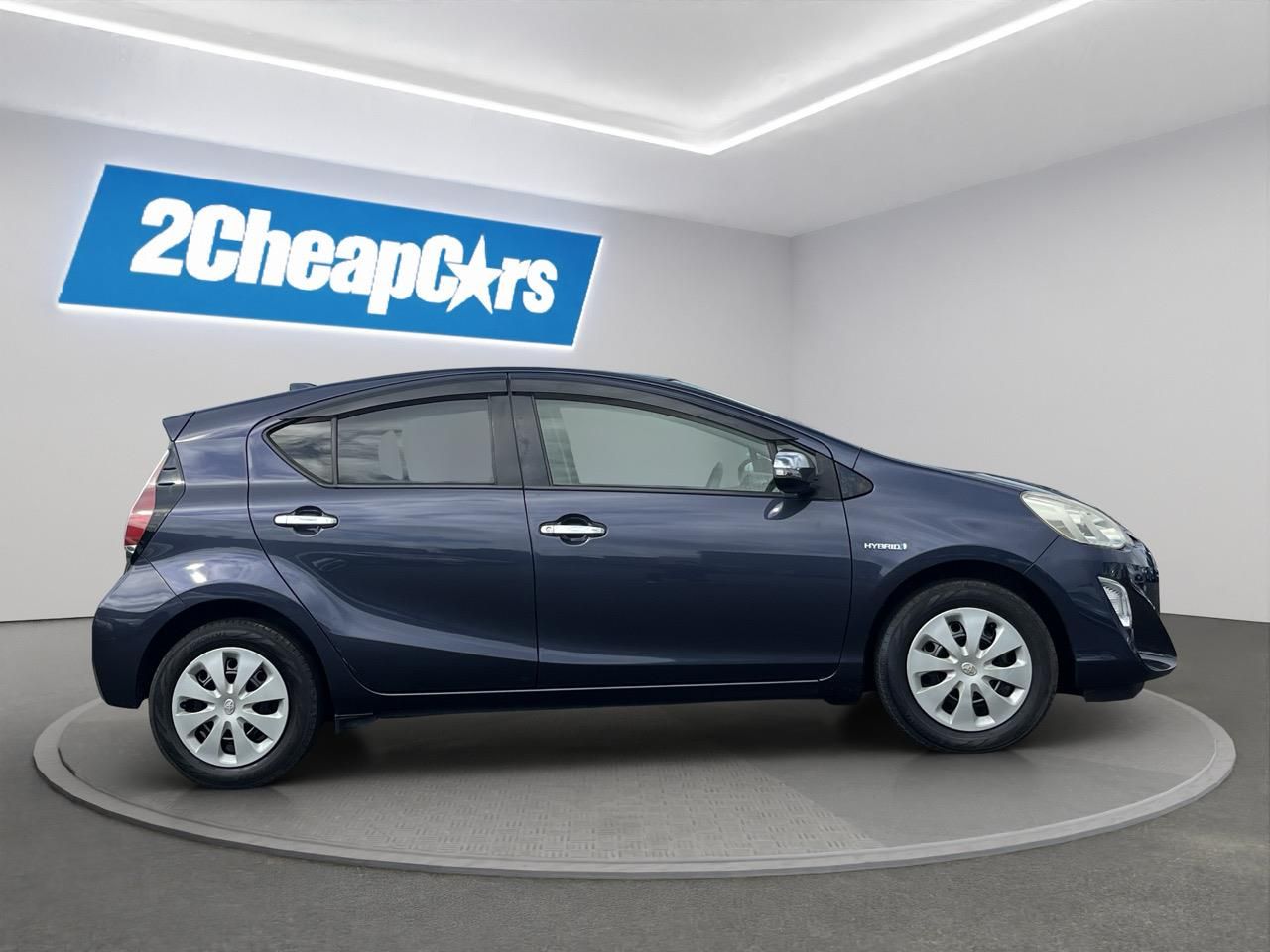 Vehicle image 4